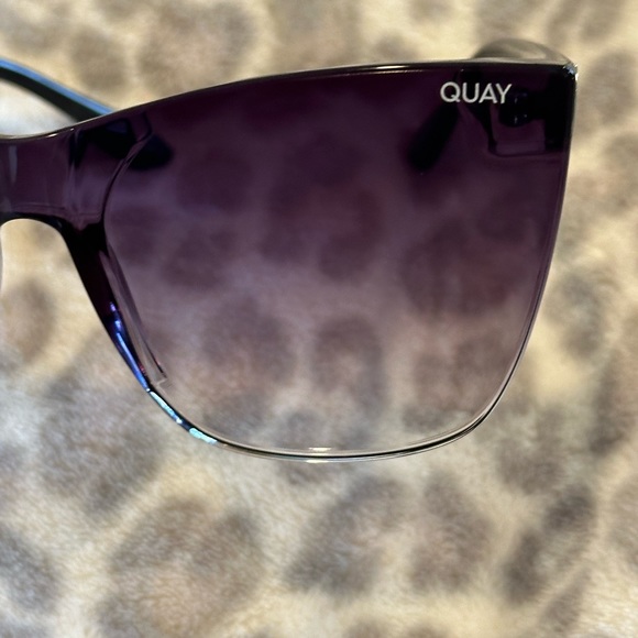 Quay | Come Thru Sunglasses | Polarized - Picture 8 of 13